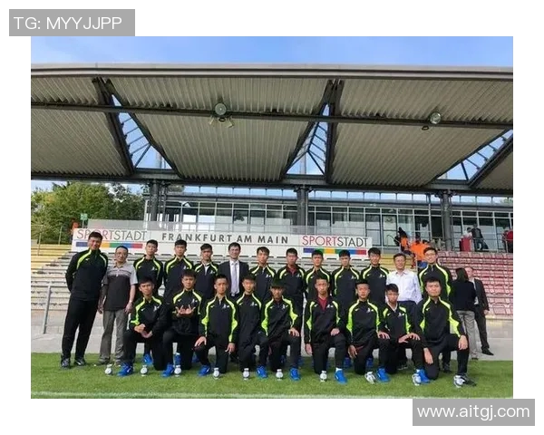 深圳篮球队的节奏揭秘：从战术到激情的全景探讨